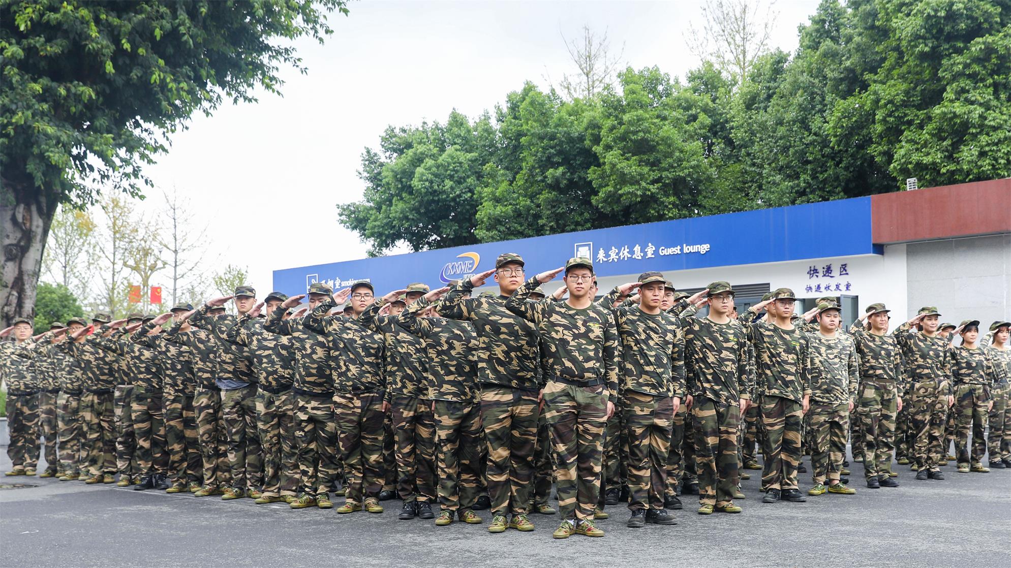 http://qiniu.cloudhong.com/image_2025-10-14_68ede6a3d2e17.jpg